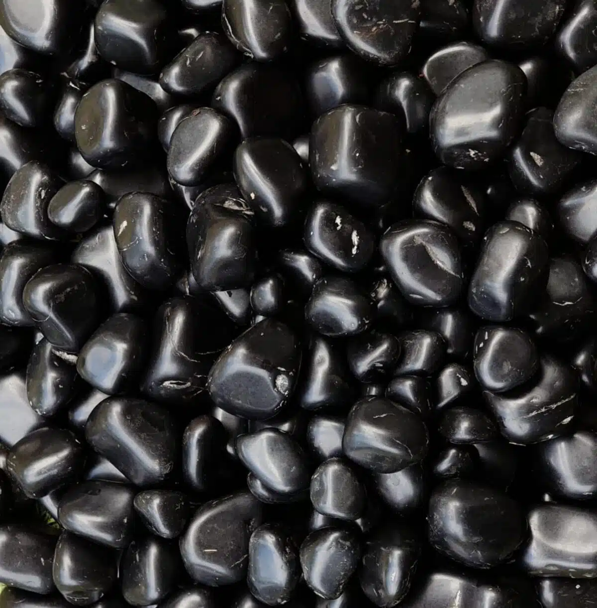Black Pebbles Polished 20-35 mm - Image 2