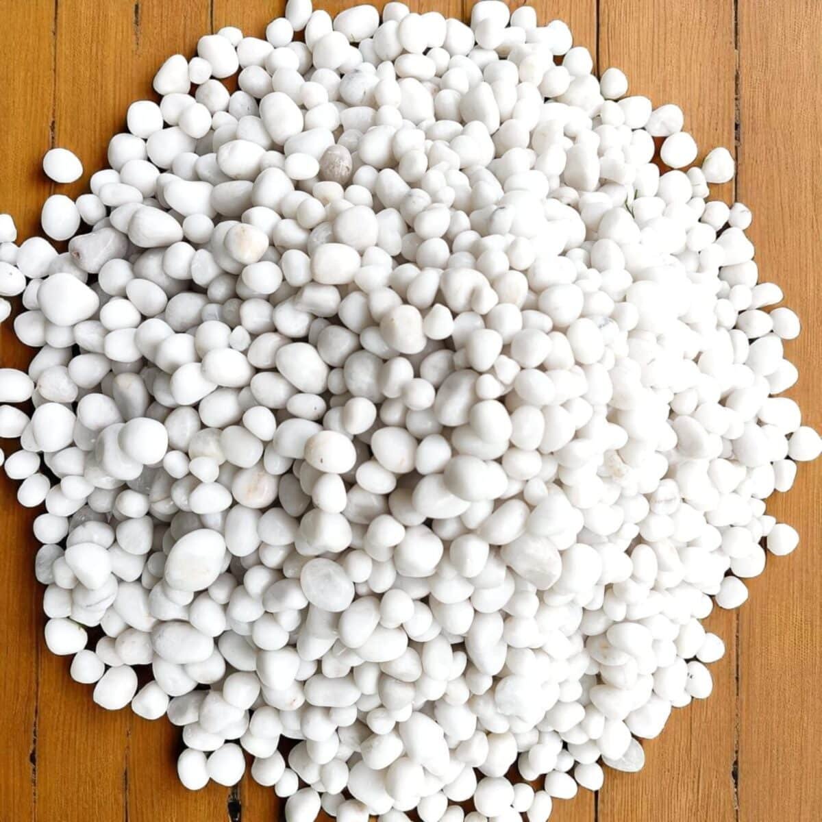 White Pebbles Polished  10-20 mm - Image 1