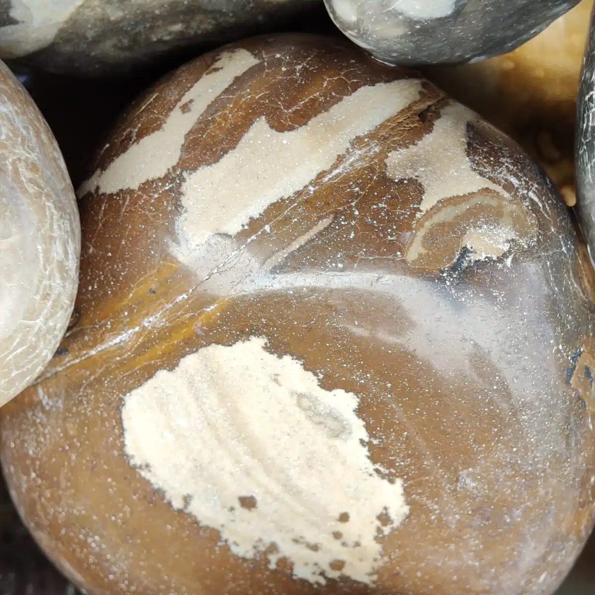 African Pebbles Polished 20-40 mm (Mix Color) - Image 6