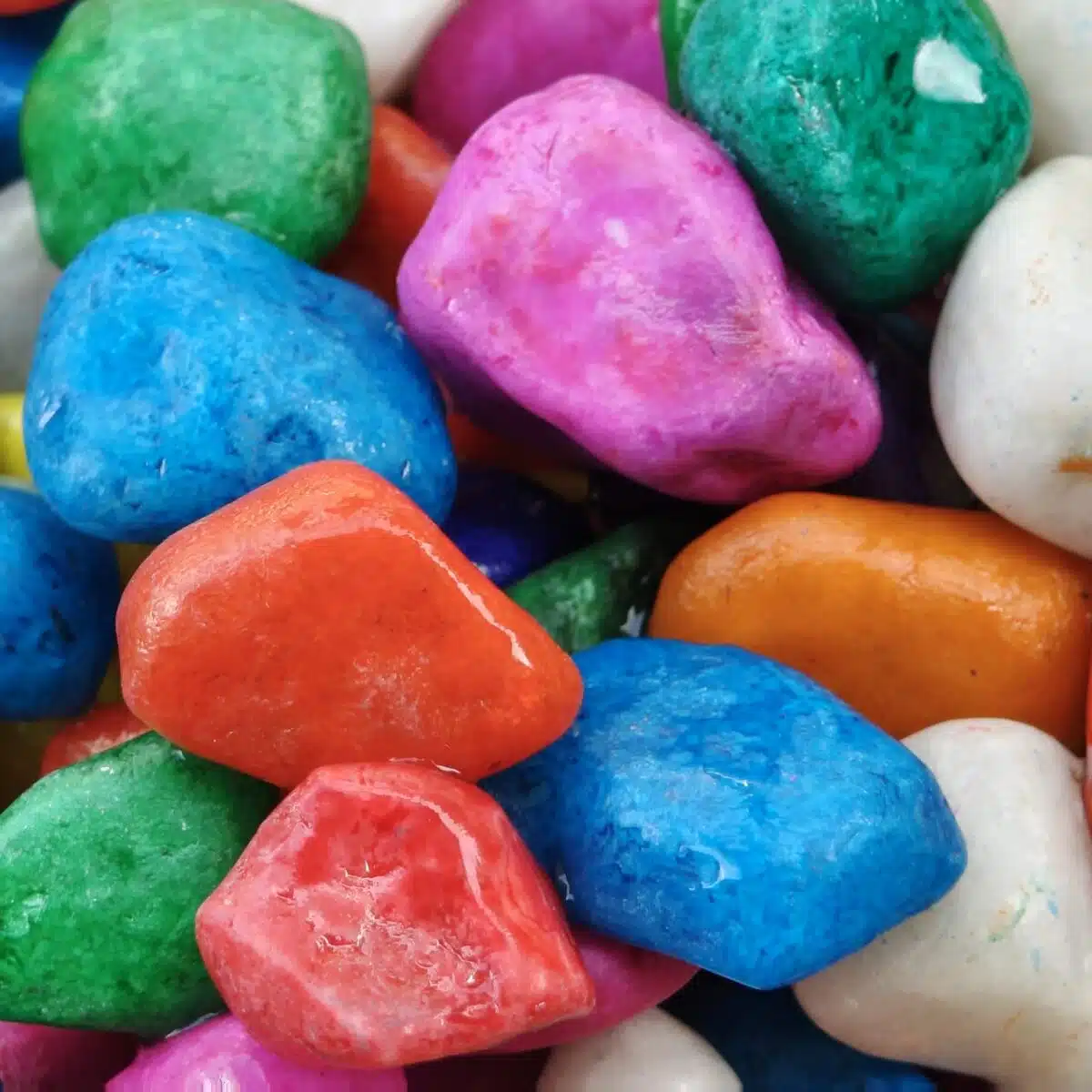 Dyed Pebbles 15-25 mm (Mix Color) - Image 5